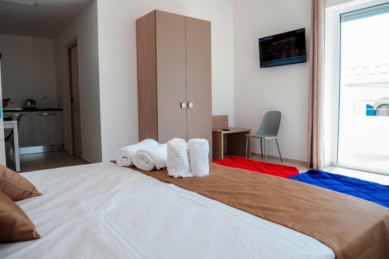 B&B A Un Passo Dal Mare Torre Canne Kültér fotó