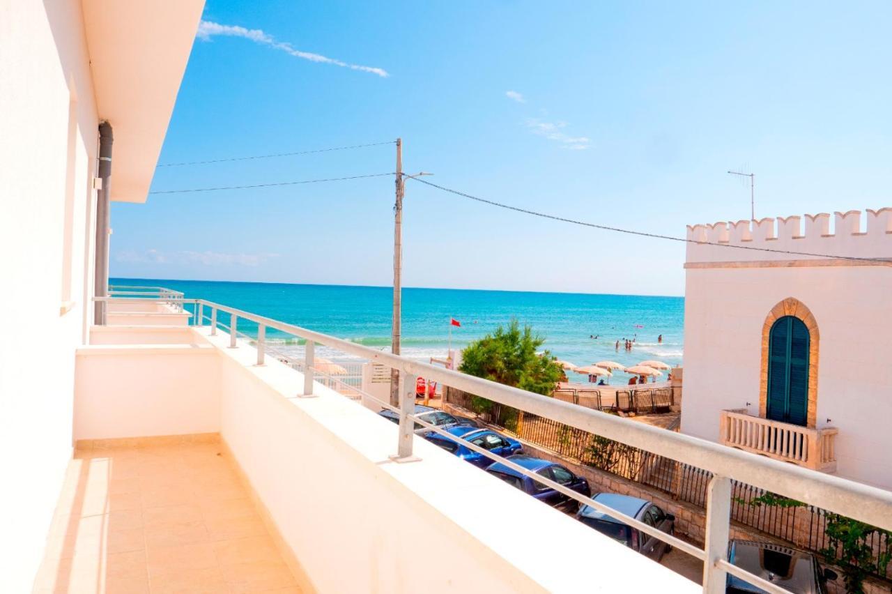 B&B A Un Passo Dal Mare Torre Canne Kültér fotó