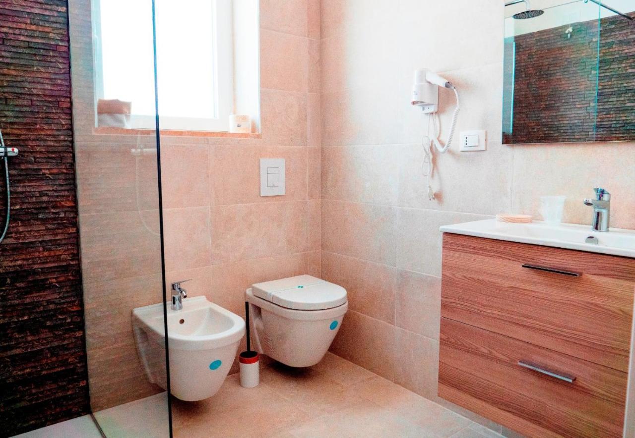 B&B A Un Passo Dal Mare Torre Canne Kültér fotó