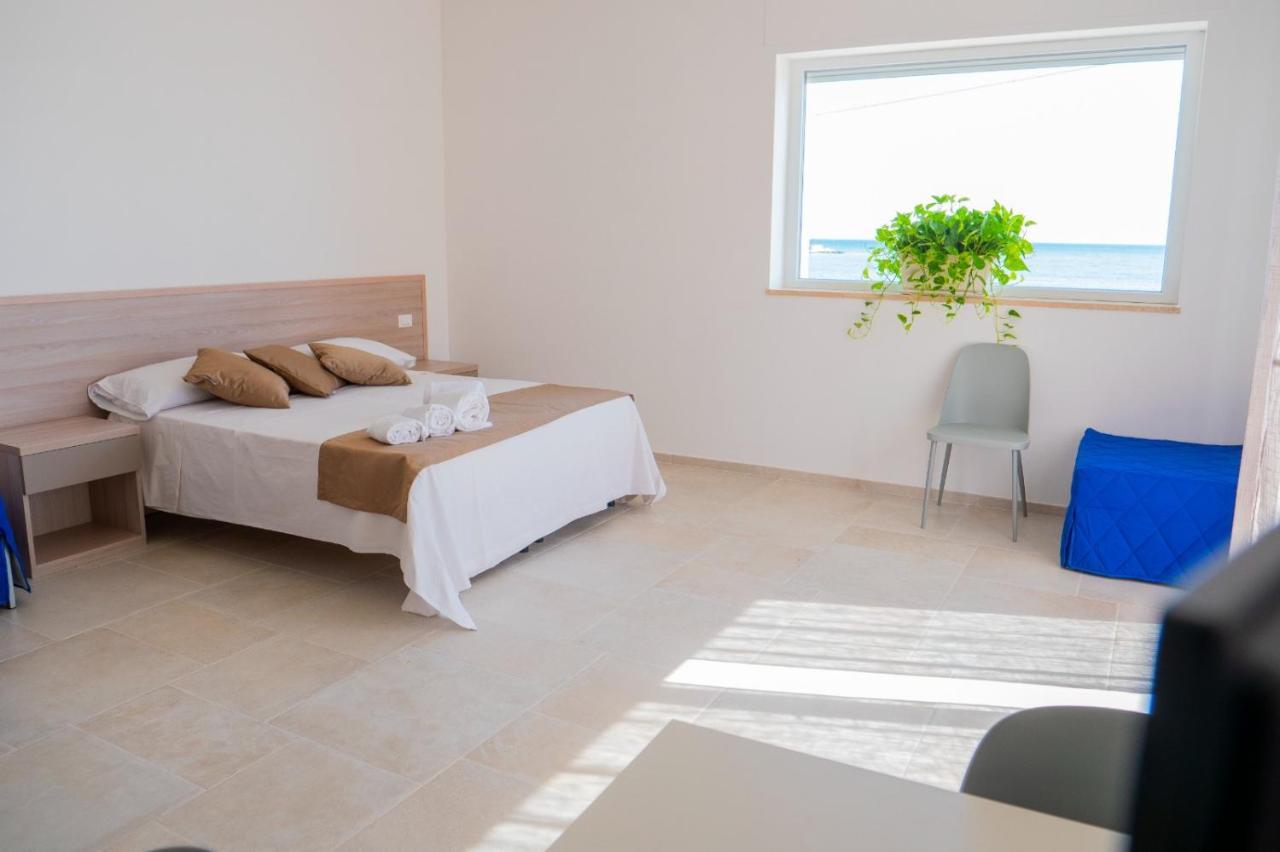 B&B A Un Passo Dal Mare Torre Canne Kültér fotó